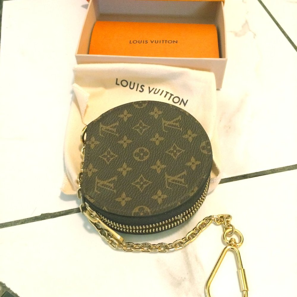 Authentic Louis Vuitton zipper pouch